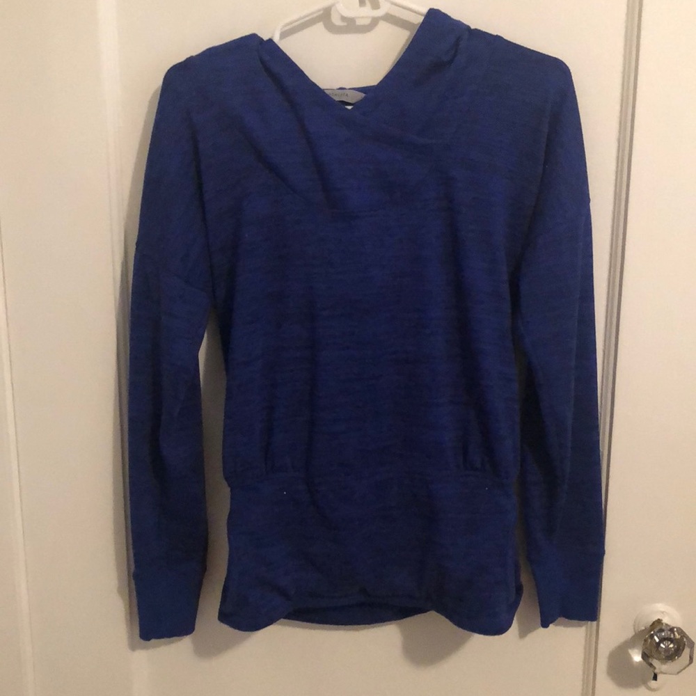 Long hoodie workout sweatshirt